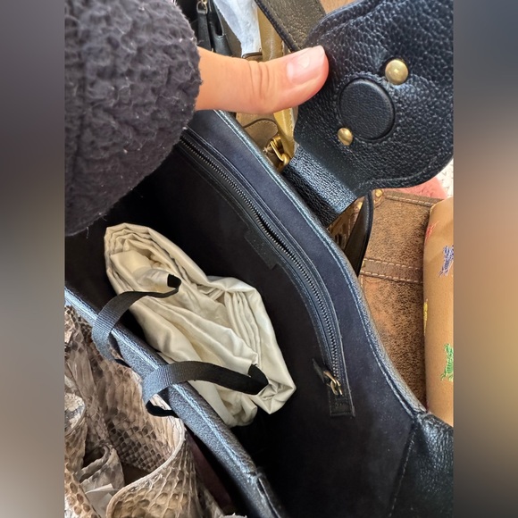 Authentic great condition large GUCCI bag - Picture 9 of 11